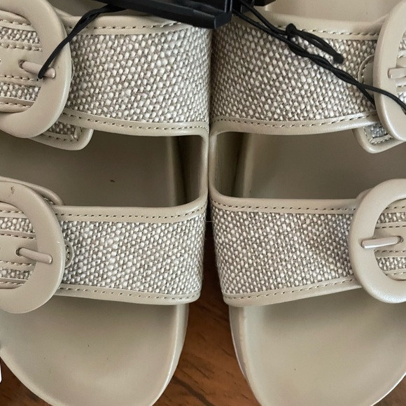 Slides - Picture 3 of 4